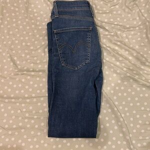 Levi’s mile high super skinny size 24